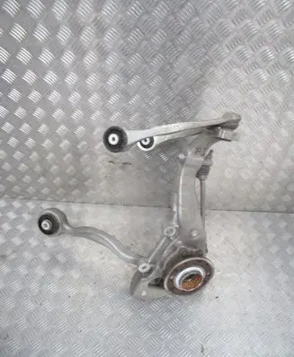 Mercedes-Benz C W205 Front wheel hub spindle knuckle 