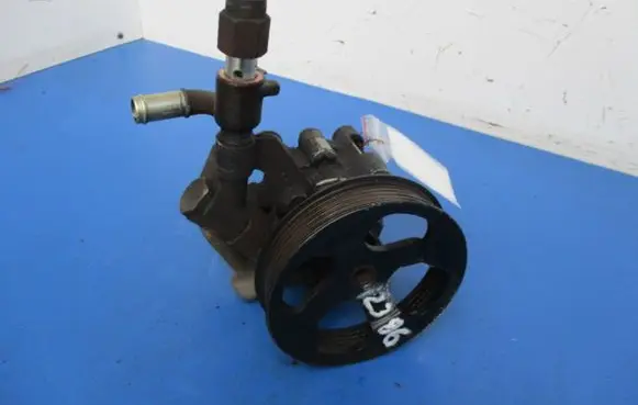 Toyota Corolla E110 Power steering pump