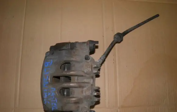 Opel Movano B Front brake caliper