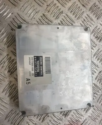 Toyota Avensis T250 Engine control unit/module 175800400 8966105A52 MB1758004000