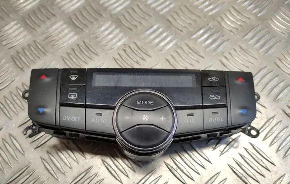 Nissan Pulsar Climate control unit 275003ZL0A
