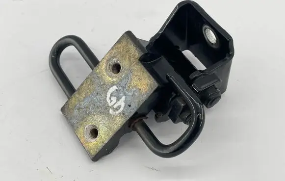 Audi A6 S6 C6 4F Rear door lower hinge 8E0833411