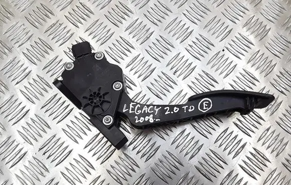 Subaru Legacy Accelerator throttle pedal