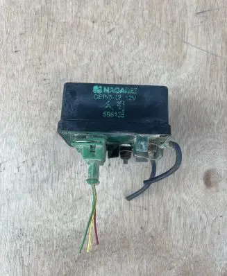 Peugeot 406 Glow plug pre-heat relay 598138