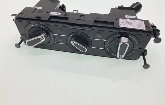 Volkswagen Polo VI Climate control unit 2G2820045K