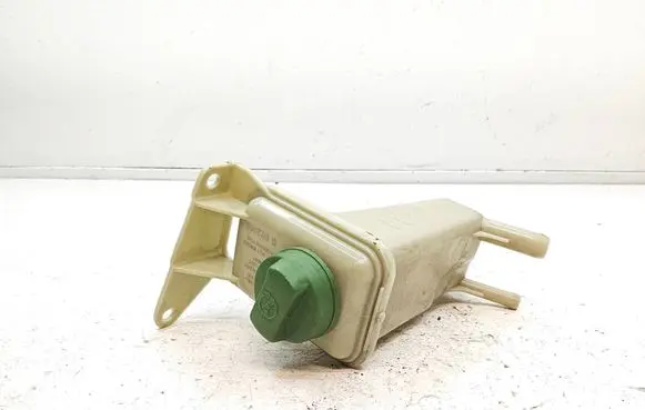 Audi A4 S4 B5 8D Power steering fluid tank/reservoir TG525L13