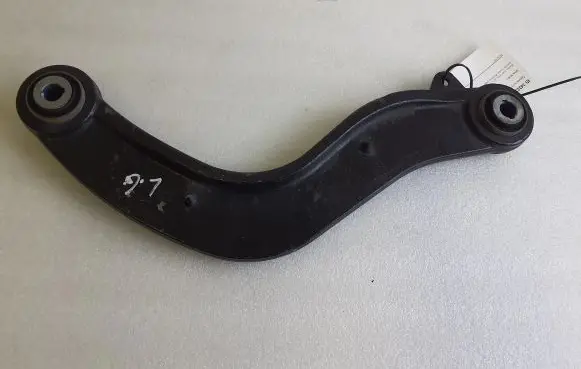Volvo XC40 Rear control arm 32333575 2224722702