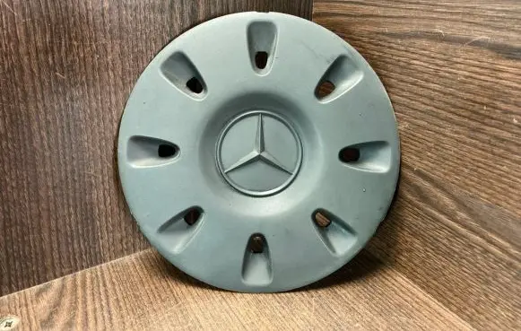 Mercedes-Benz Vito Viano W639 Original wheel cap 6394010825