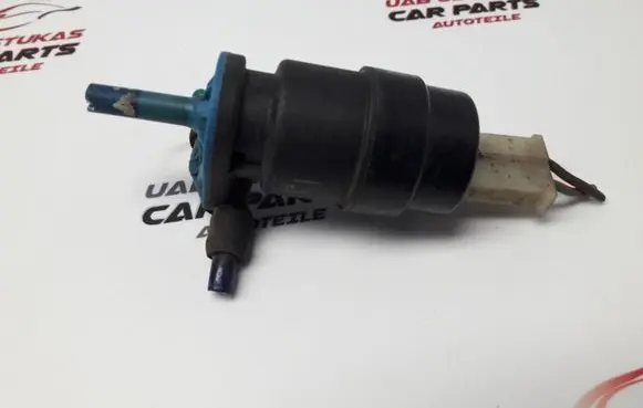 Volkswagen Golf II Windscreen/windshield washer pump 161971989