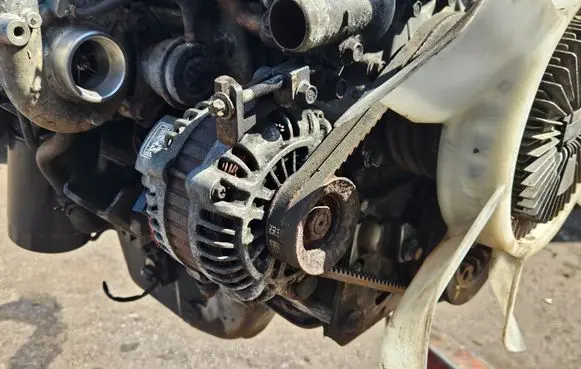 Mitsubishi Pajero Generator/alternator ME191048