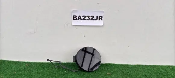 Volkswagen Golf VIII Front tow hook cap/cover 5H0807241
