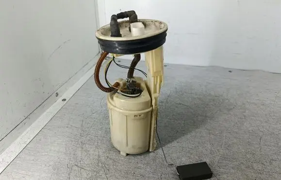 Volkswagen PASSAT B5.5 In-tank fuel pump 3B0919051C