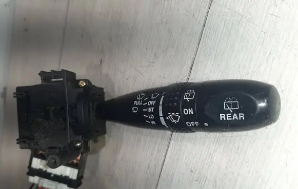Hyundai Getz Wiper control stalk 75733a