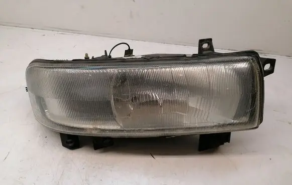 Renault Master II Headlight/headlamp 7700352104C 38200999S