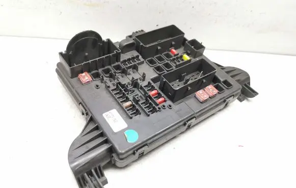Opel Insignia A Fuse module 02093701509 1327732102