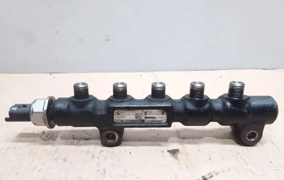 Ford Focus Fuel pressure regulator 9654592680 9658227880