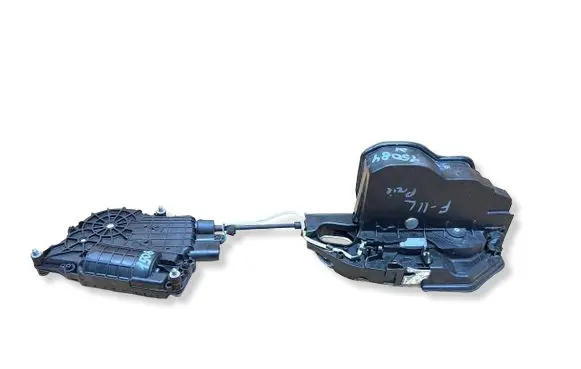 BMW 5 F10 F11 Front door lock 7185689 A053702 4151309800