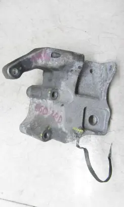 Volvo S60 Engine mounting bracket 31401633