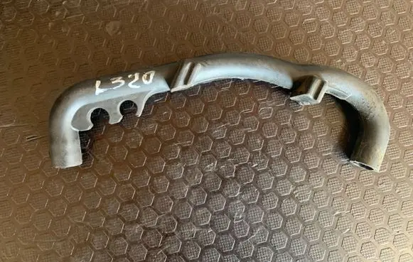 Land Rover Range Rover Sport L320 Breather hose/pipe 4R8Q6C717AC