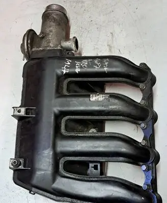 BMW 1 E81 E87 Intake manifold 7787318 7788194