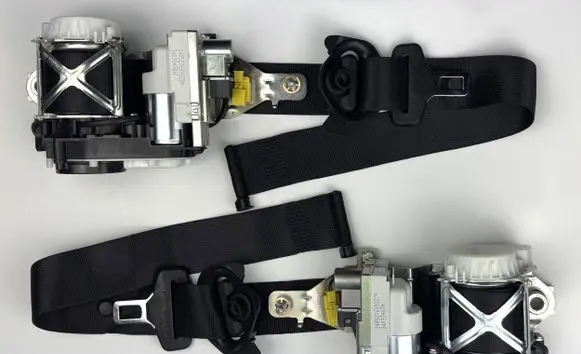 Mercedes-Benz ML W166 Front seatbelt A1668603886 A1668603786
