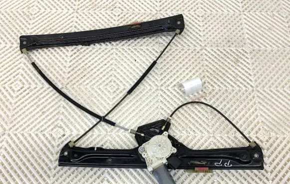 BMW X5 F15 Front door window regulator with motor 7322748