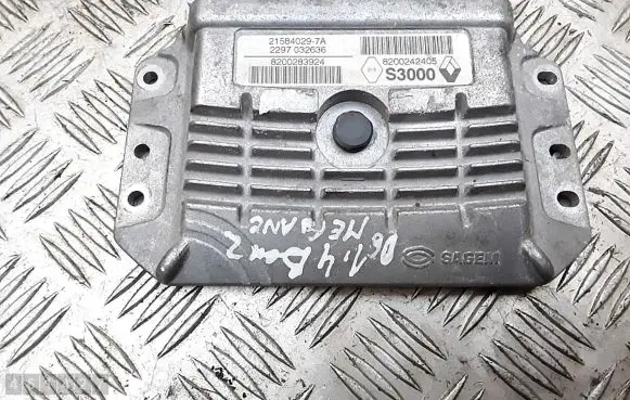 Renault Megane II Engine control unit/module