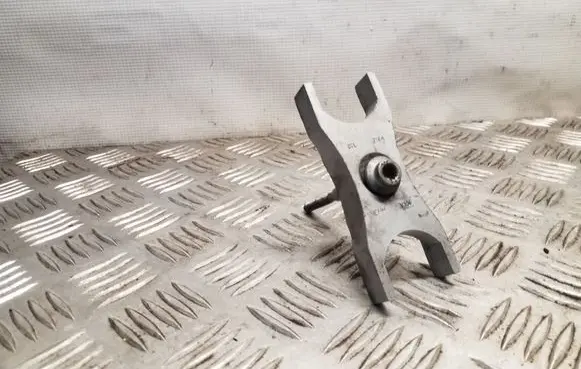 Volkswagen PASSAT CC Fuel Injector clamp holder 03L216A