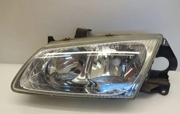 Nissan Almera N16 Headlight/headlamp
