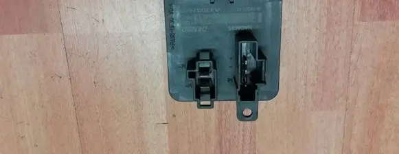 Heater blower motor/fan resistor