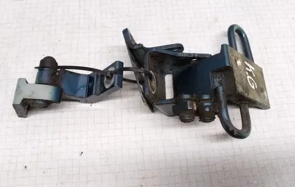 Skoda Octavia Mk1 (1U) Rear door hinge set 4B0833411D