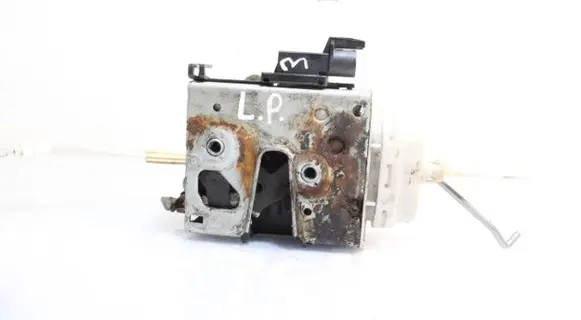 Audi A4 S4 B5 8D Front door lock