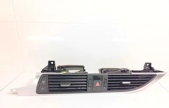 Audi A6 S6 C7 4G Hazard light switch REU9025900 4G1820951 110511D