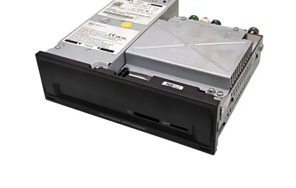 Volkswagen Touareg III Head unit multimedia control 760035064A NA00009K VZ43ZWR3000S8