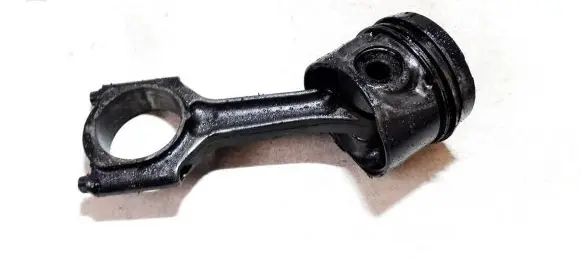 Honda Accord Piston with connecting rod