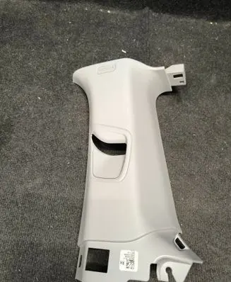 Jeep Grand Cherokee WL (C) pillar trim 6SM76TRMA 6SM76SA5AB
