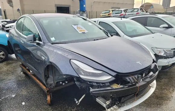 Tesla Model 3 Headlight/headlamp 1077376-40-B