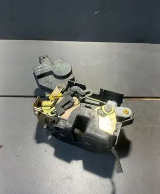 Hyundai Terracan Rear door lock 