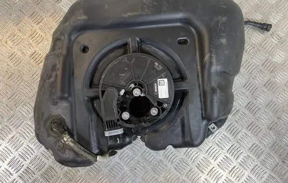 Land Rover Range Rover Evoque L538 AdBlue liquid reservoir GJ325J228A GJ325J228AC FPLA5J229AB
