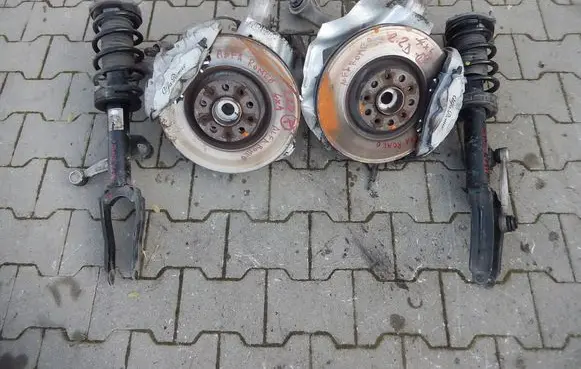 Alfa Romeo Stelvio Front wheel hub spindle knuckle