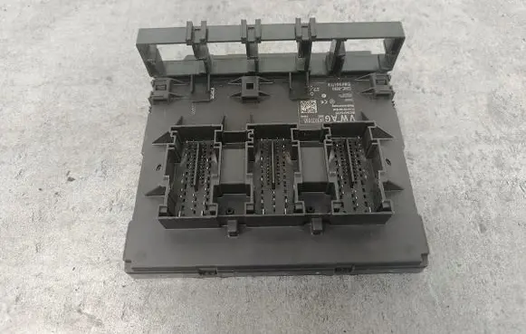 Volkswagen Caddy Comfort/convenience module 