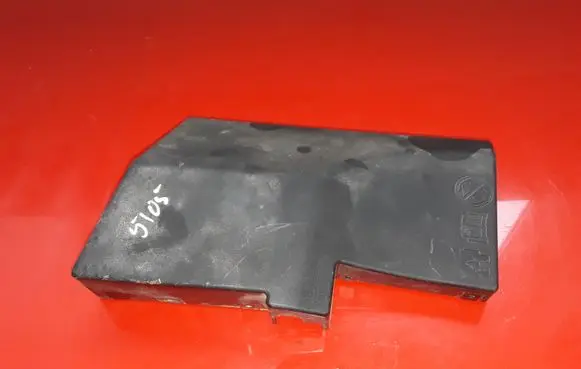 Volvo V40 Fuse box cover 31337532 313375322