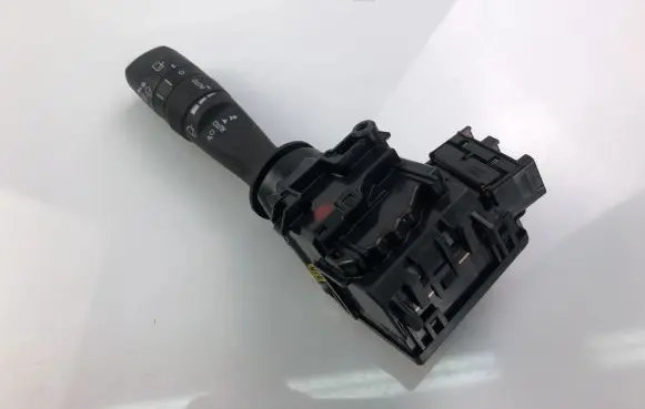 Toyota RAV 4 (XA40) Indicator stalk 17J295