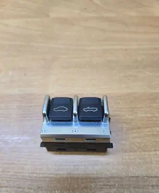Volvo C70 Sunroof switch 30739682 MB21BA00028