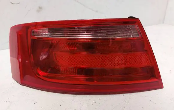 Audi A5 8T 8F Tailgate rear/tail lights 8T0945095