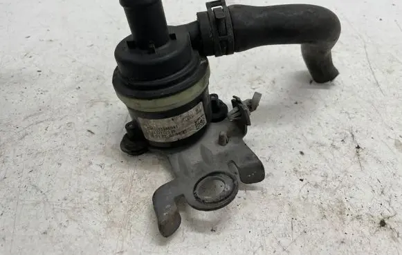Opel Astra K Electric auxiliary coolant/water pump 13346941