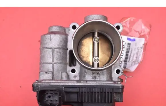 Nissan Primera Throttle body valve SERA57601