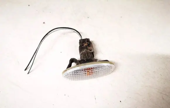 Mazda 2 Front fender indicator light
