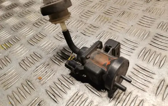 Mercedes-Benz E W210 Turbo solenoid valve 0005450427