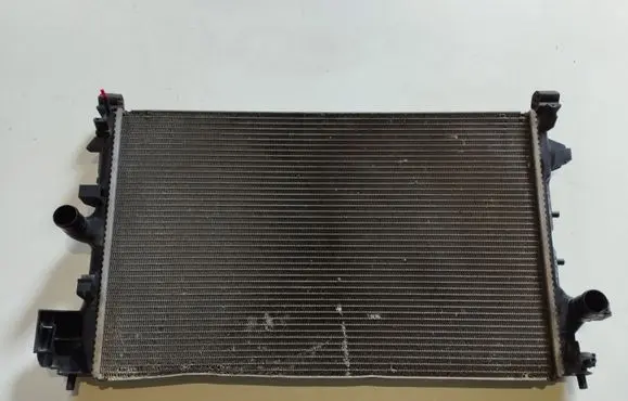 Opel Vectra C Coolant radiator 879738E